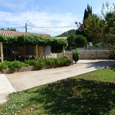 D'hotes Entre Provence Et Camargue 3*
