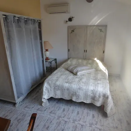 D'hotes Entre Provence Et Camargue Bed & Breakfast
