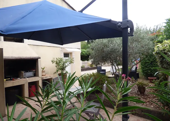 D'hôtes Entre Provence Et Camargue Alojamento de Acomodação e Pequeno-almoço Beaucaire (Gard)
