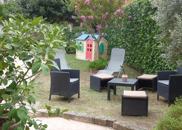 Alojamento de Acomodação e Pequeno-almoço D'hôtes Entre Provence Et Camargue 3*