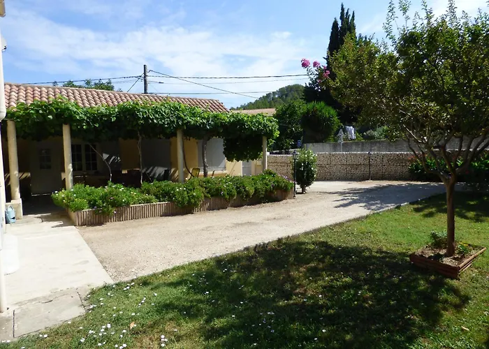 D'hôtes Entre Provence Et Camargue 3*
